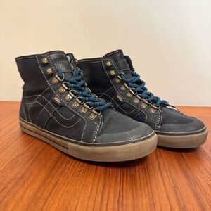 Vans Bella Swan Twilight women's Black Wellesley Hiker size 8.5 OTW worn once